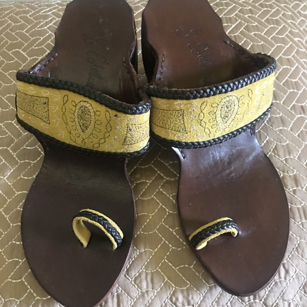 Women’s shoes